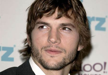 Ashton Kutcher sustituirá a Charlie Sheen en Dos Hombres y Medio