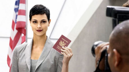 Morena Baccarin se une al reparto de Homeland