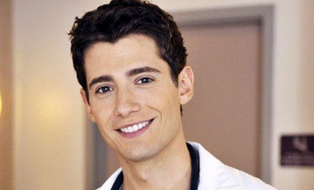 Julian Morris será el Príncipe Phillip en Once Upon a Time