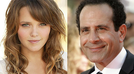 Rebecca Breeds se une a la nueva comedia de Rob Greenberg