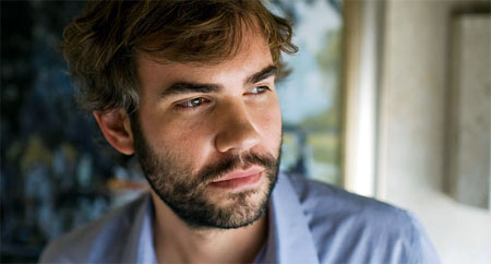 Rossif Sutherland se une al reparto de Reign