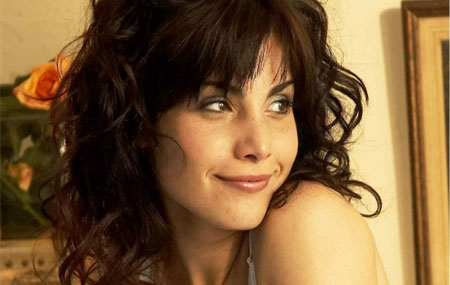 Carly Pope se une al reparto de The Tomorrow People