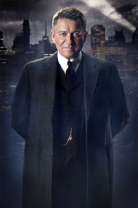 Gotham: Primera foto de Sean Pertwee como Alfred