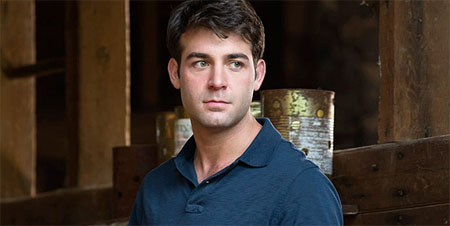 James Wolk será el protagonista de Zoo